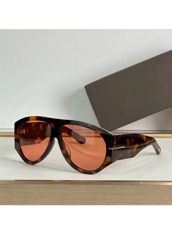 Accessories - NWT - Sunglasses Retro Thick Frame Tortoise Shell Oversized Pilot sunglasses